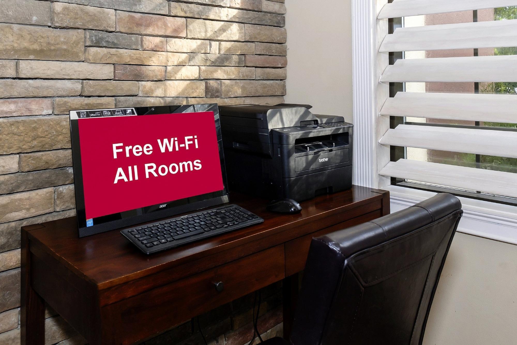 Red Roof Inn Plus+ Палм Коуст Екстериор снимка