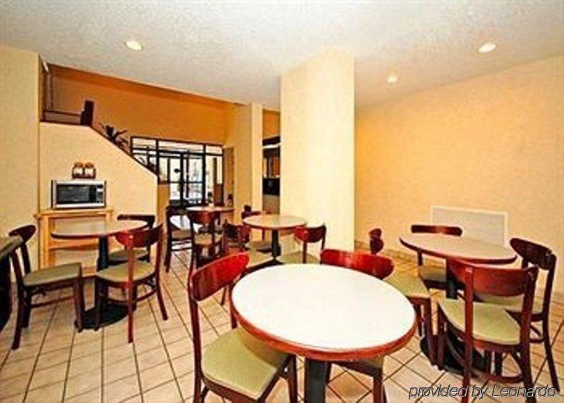 Red Roof Inn Plus+ Палм Коуст Ресторант снимка