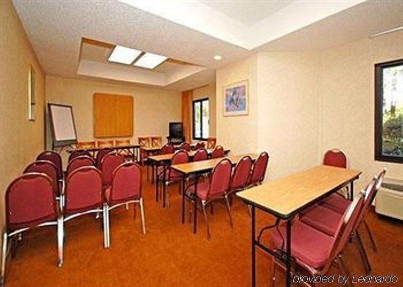 Red Roof Inn Plus+ Палм Коуст Съоръжения снимка